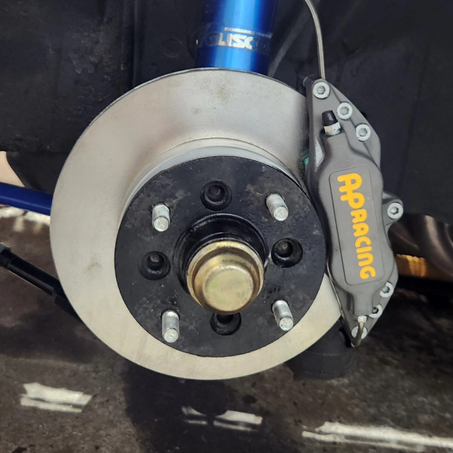 ZSM S30Z AP Racing Front Brake Kit - Nissan (240Z/260Z/280Z)