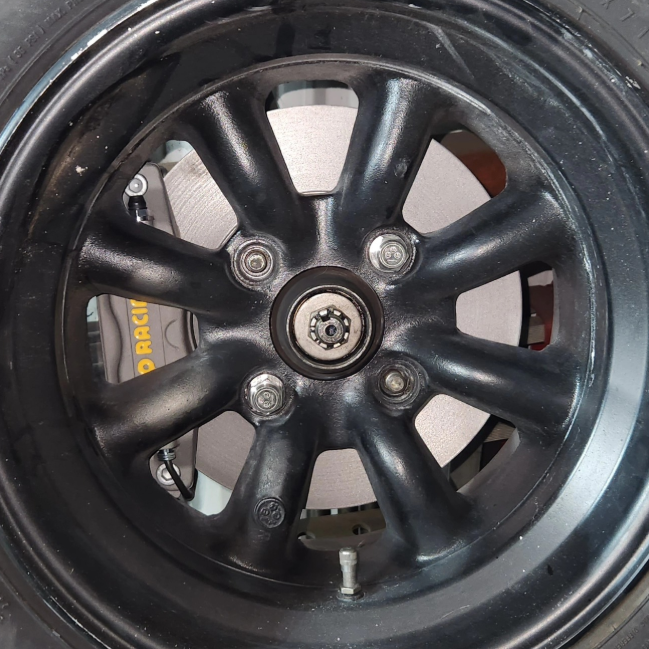 ZSM S30Z AP Racing Front Brake Kit - Nissan (240Z/260Z/280Z)