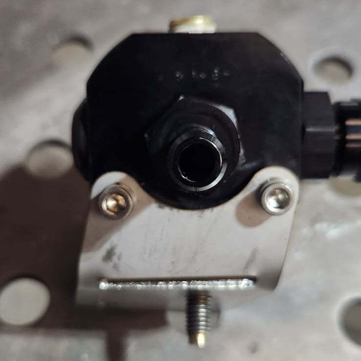 280z EFI Areomotive Fuel Regulator