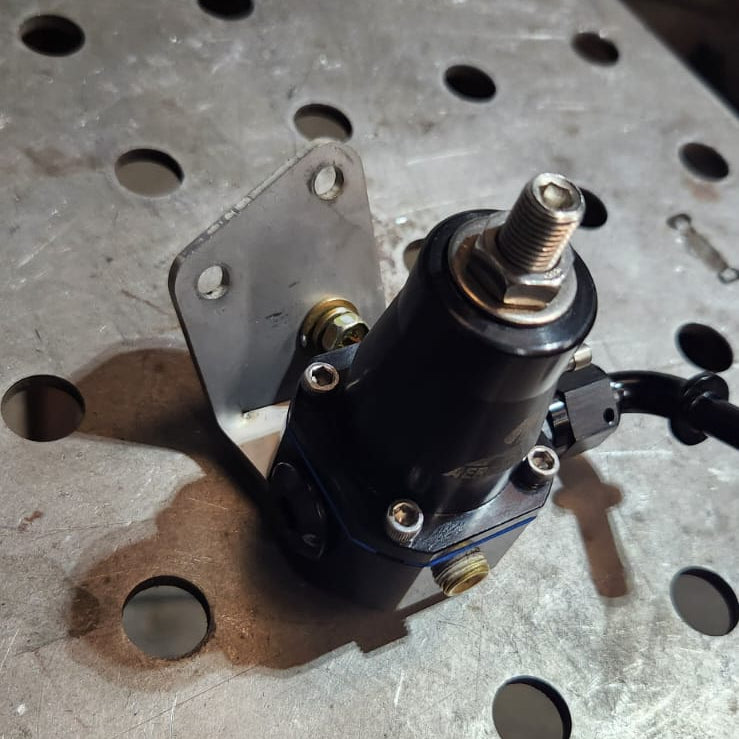 280z EFI Areomotive Fuel Regulator