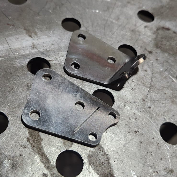 280z Areomotive Fuel Regulator Carburetor Bracket