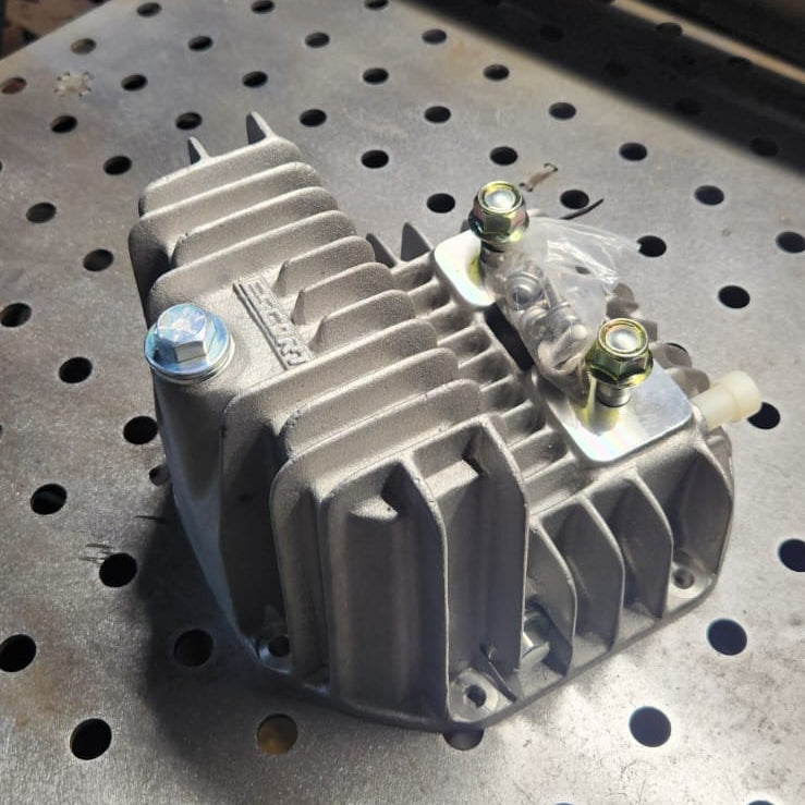 R200 Differential Cover - ESCORT