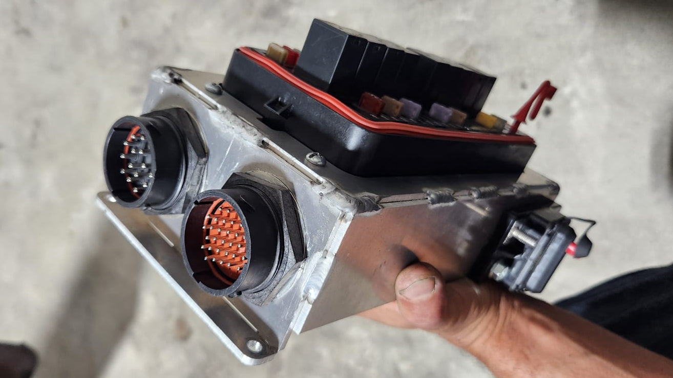 S30Z Eaton Fuse Box Mount