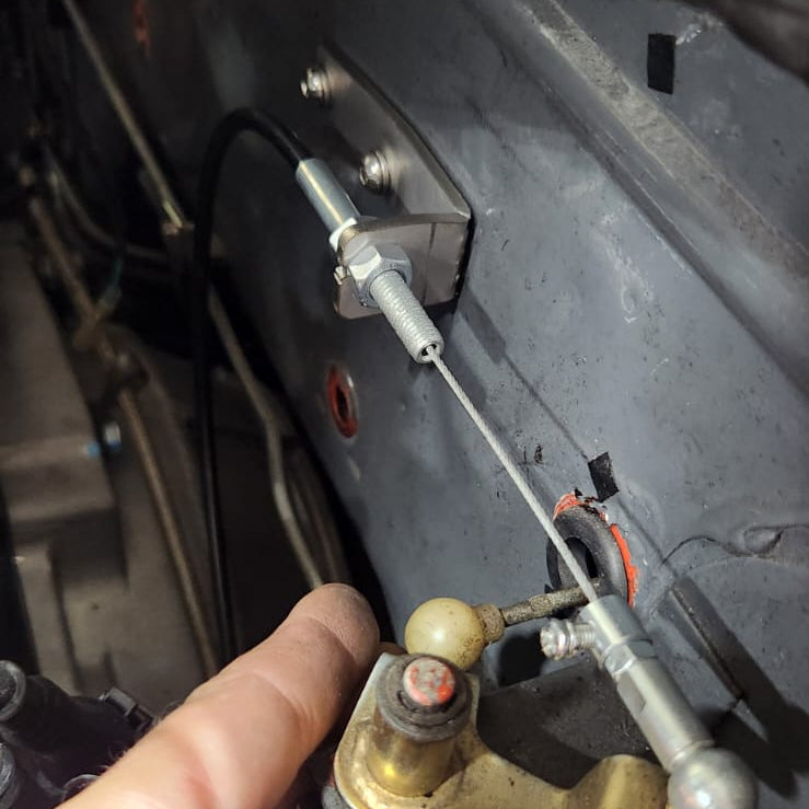 260z Throttle Cable Bracket - Firewall Mounted