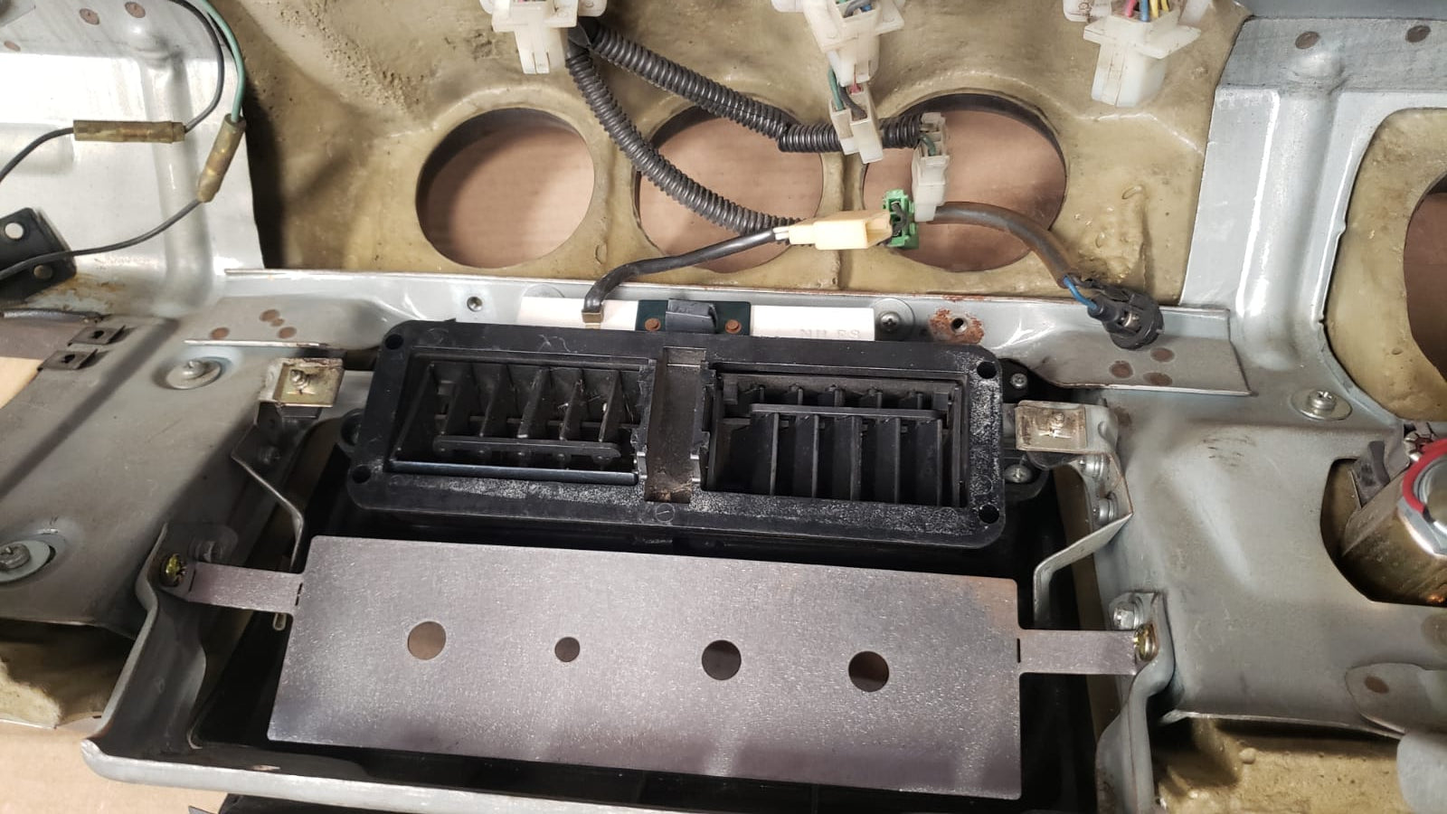 A/C Vent Adapter - 260Z/280Z OEM Dash to Vintage Air Ducting